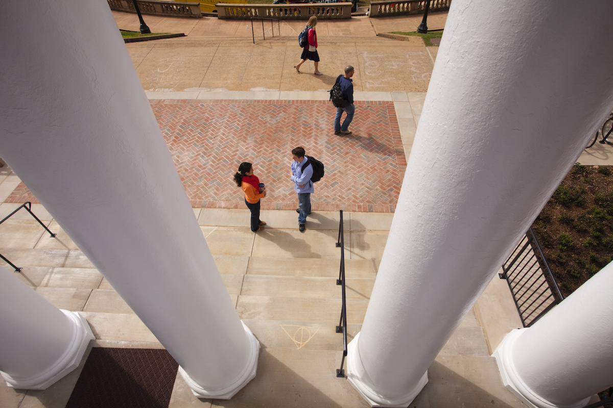 Batten Students Earn Three of Seven Key Leadership Posts in UVA Class of 2021