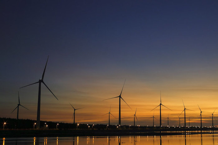 BATTEN PROFESSOR TELLS NORTHAM THAT DECARBONIZATION BY 2050 IS ‘ACHIEVABLE AND AFFORDABLE’