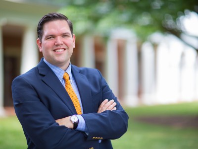 Batten Assistant Professor Dan Player Receives UVA’s 2018 All-University Teaching Award