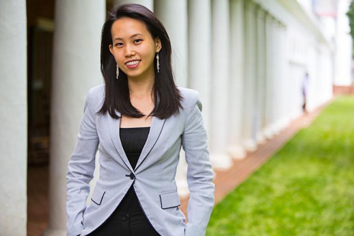 Professor Chou Studies the Psychological Power of the Signature
