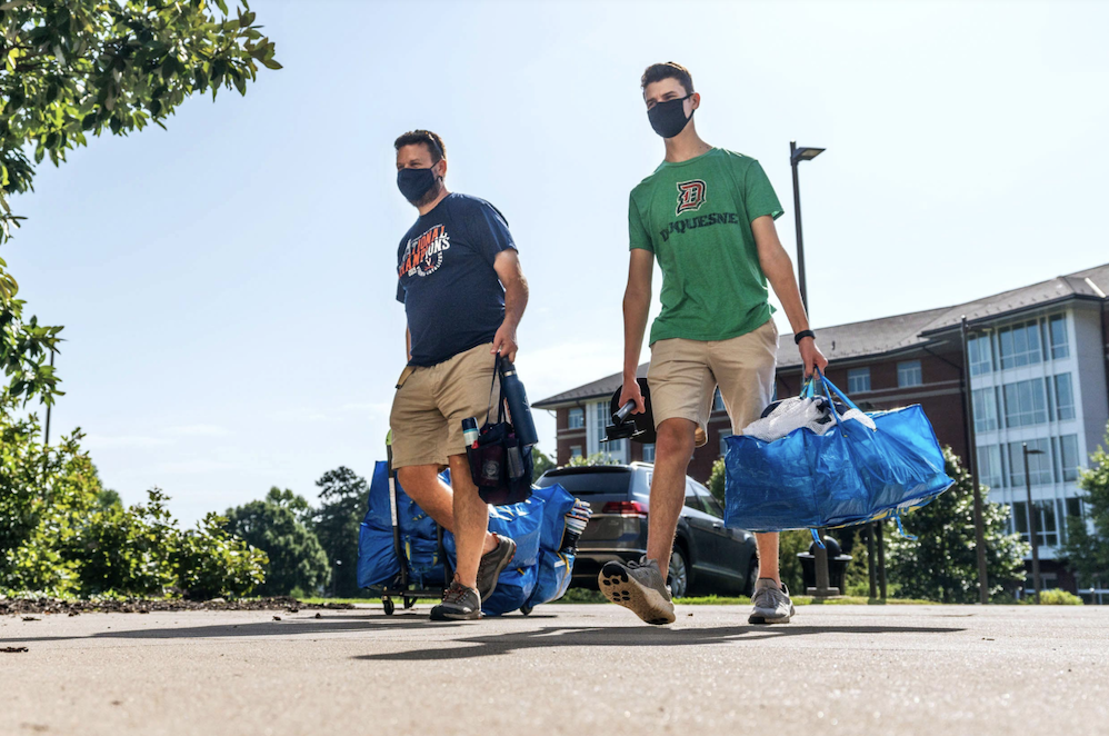 Batten Clinical Psychologist Offers 6 Tips for Parents of New College Students