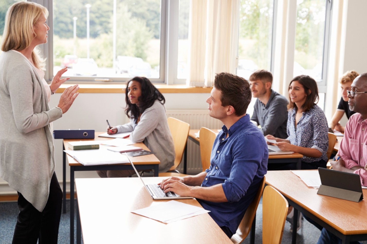 Batten School professor Ben Castleman and his colleagues look at trends in the decline of community college enrollment.
